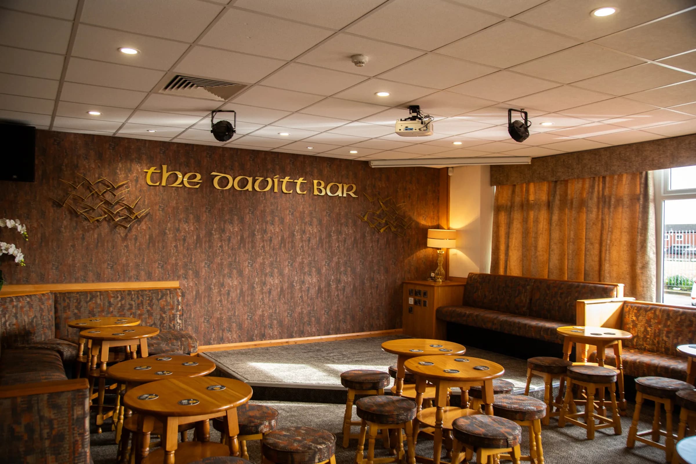 Davitt Bar interior